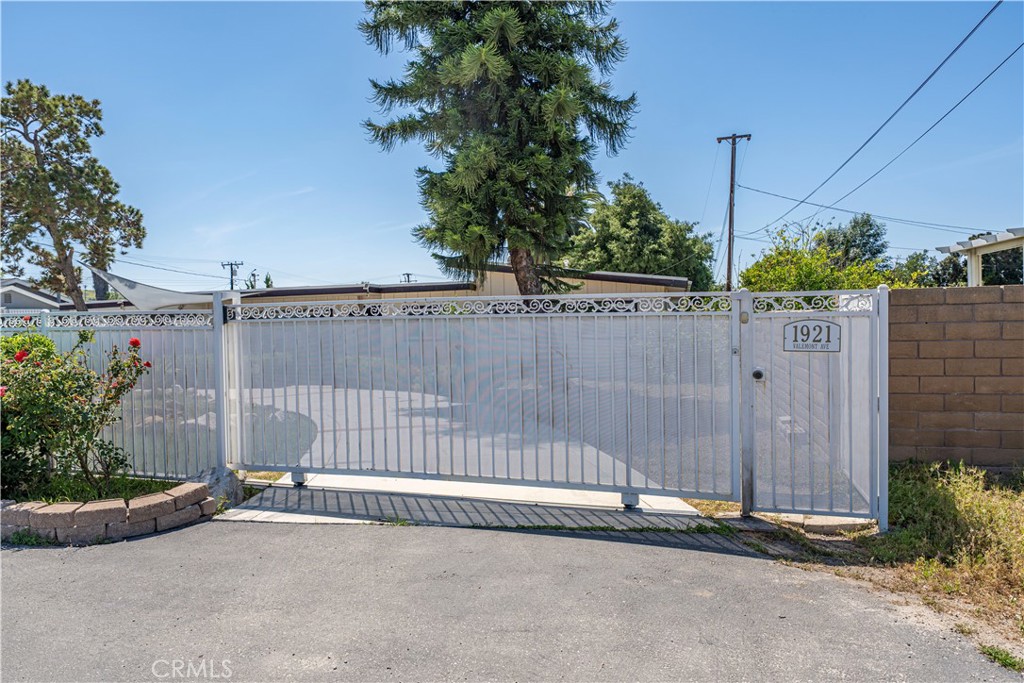 1921 Valemont Avenue