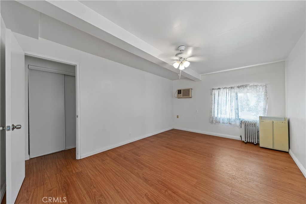 1921 Valemont Avenue