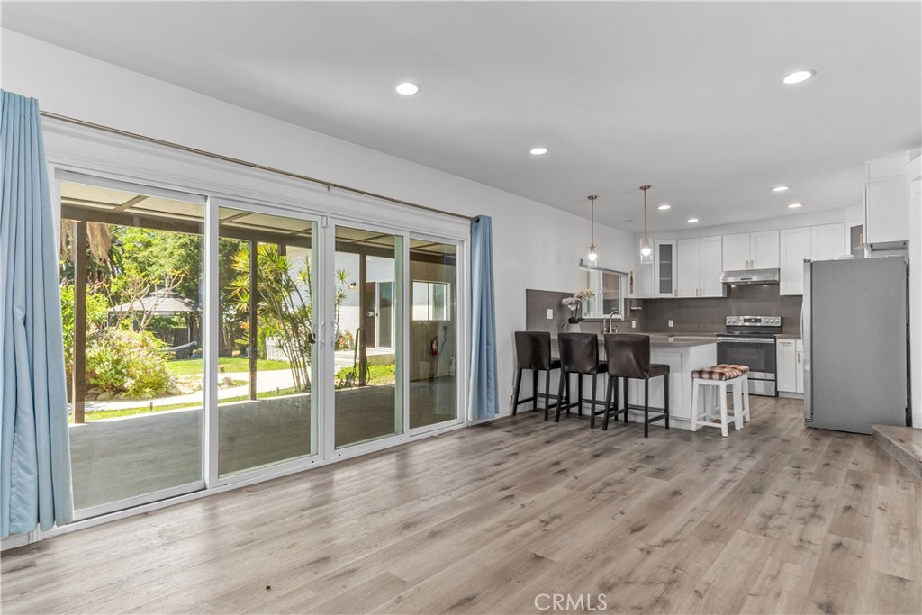 1921 Valemont Avenue