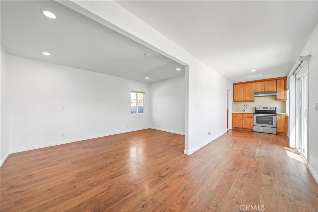 1921 Valemont Avenue