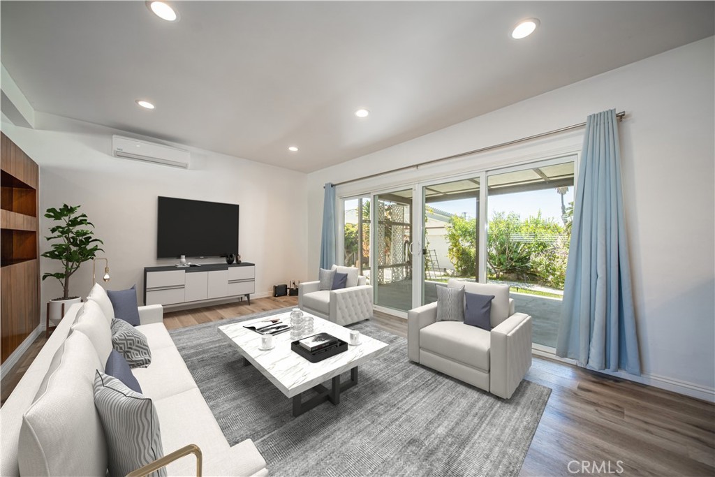 1921 Valemont Avenue