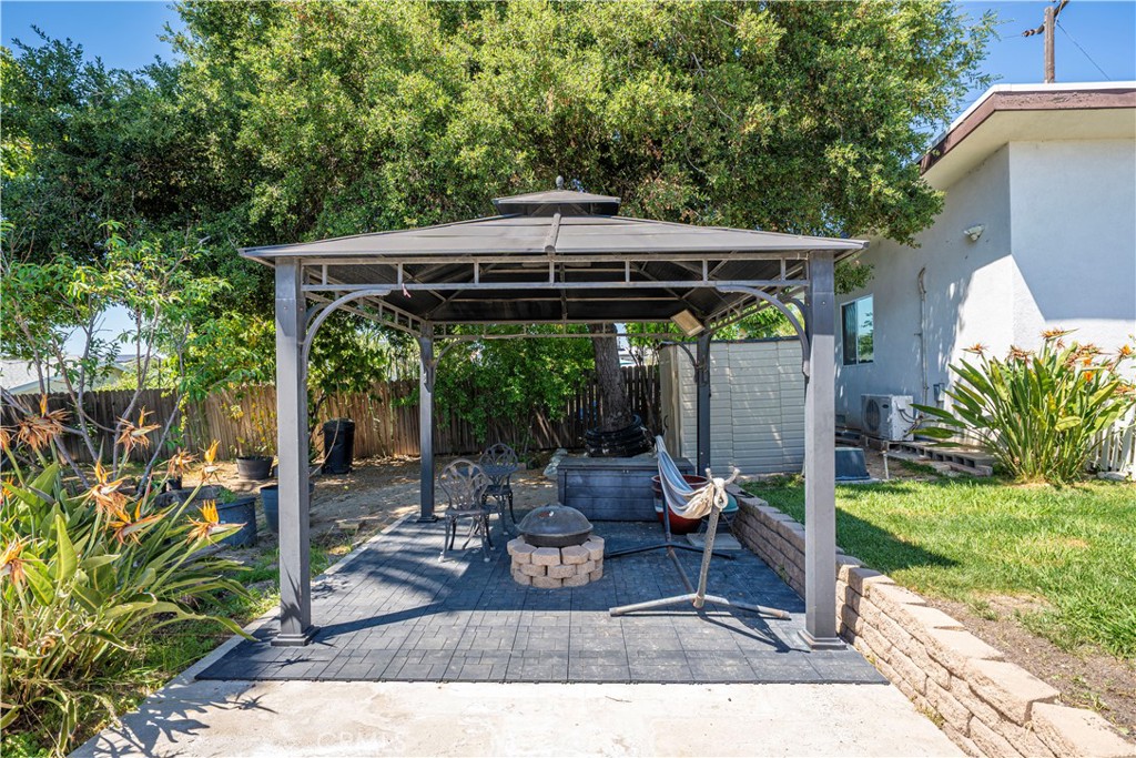 1921 Valemont Avenue