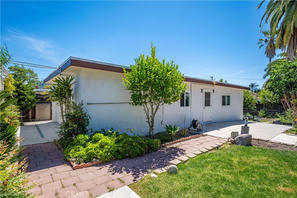 1921 Valemont Avenue