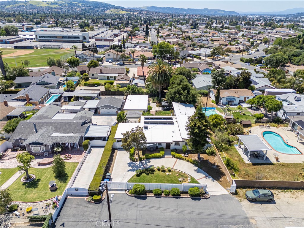 1921 Valemont Avenue