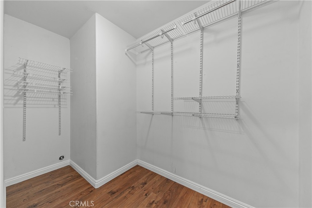 1921 Valemont Avenue