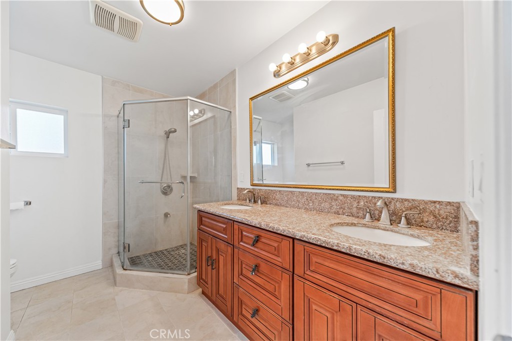 1921 Valemont Avenue