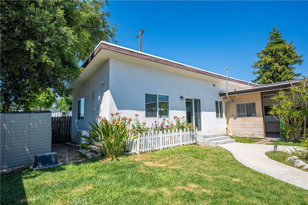 1921 Valemont Avenue