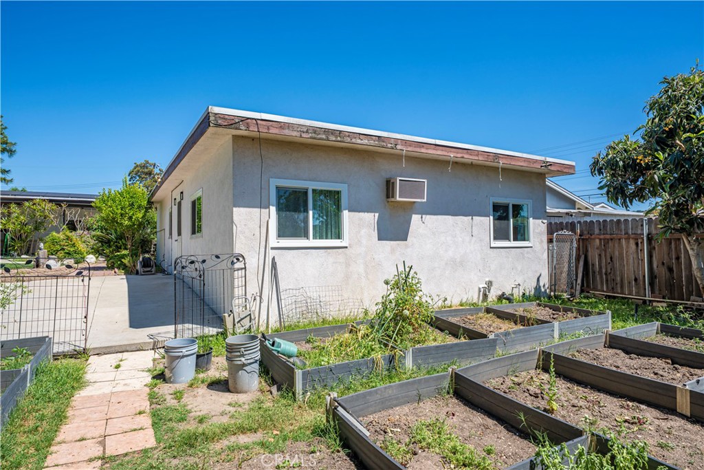 1921 Valemont Avenue