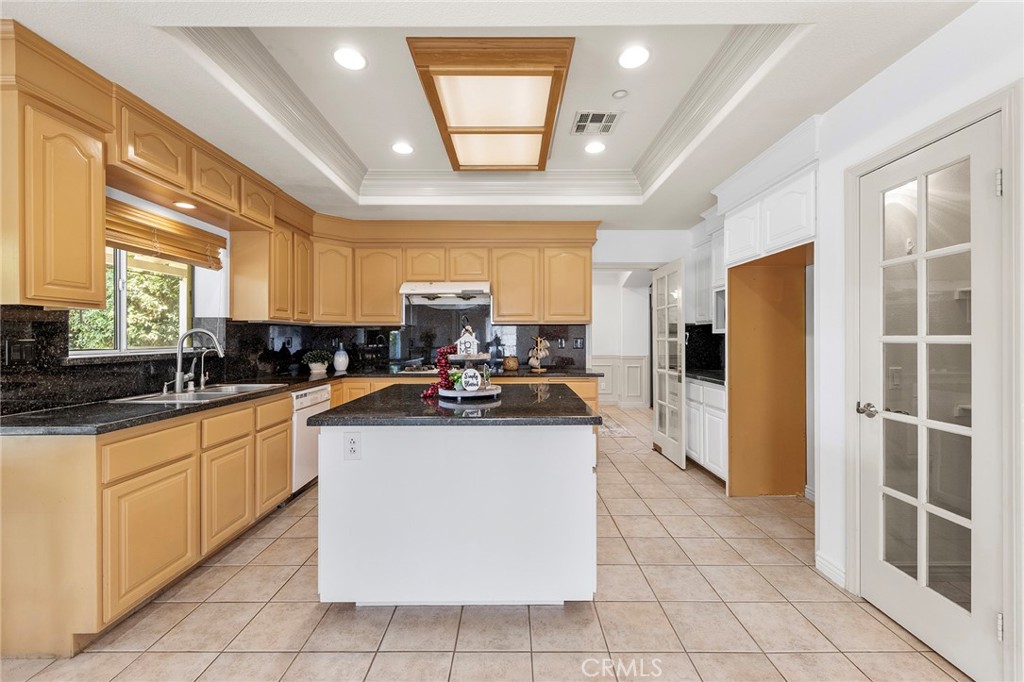 159 N San Marino Avenue