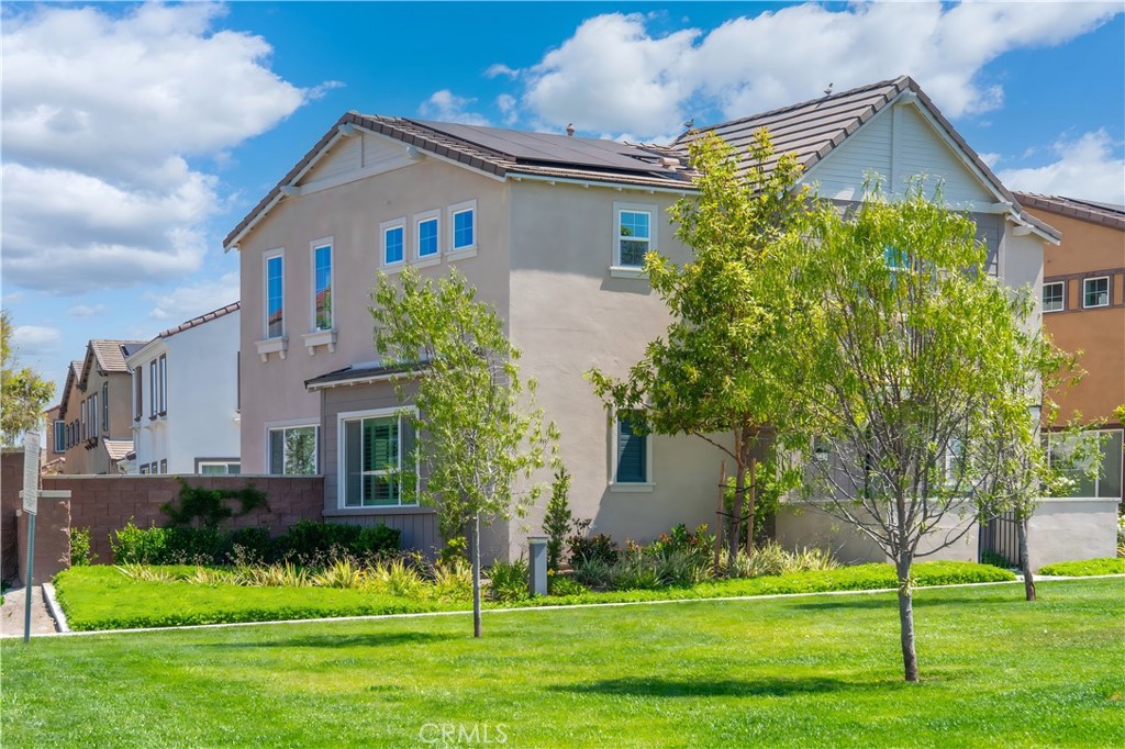 8713 Roving Place