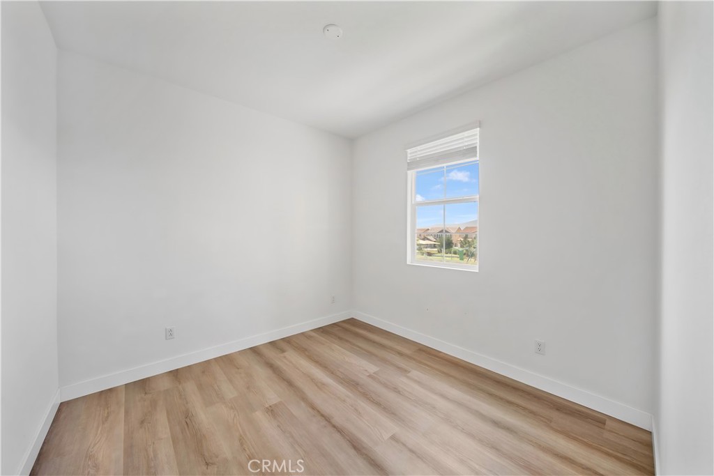 8713 Roving Place