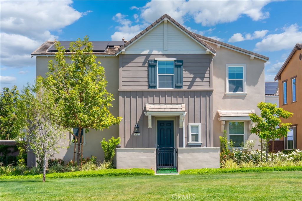 8713 Roving Place