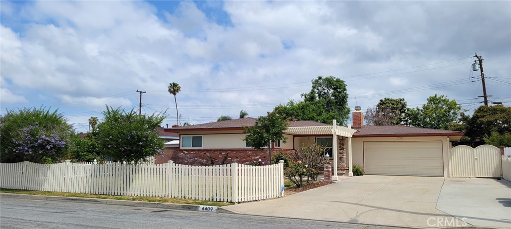 4409 W Sirius Avenue