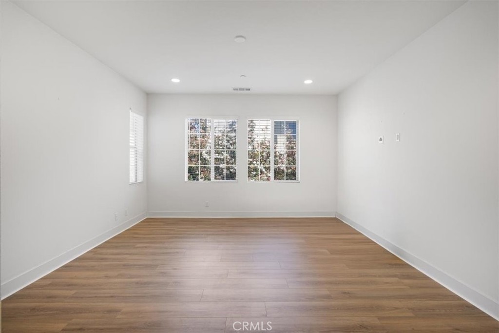1901 Aliso Canyon Drive