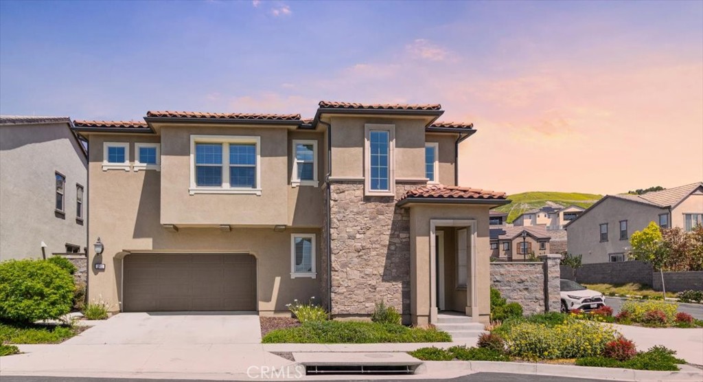 1901 Aliso Canyon Drive