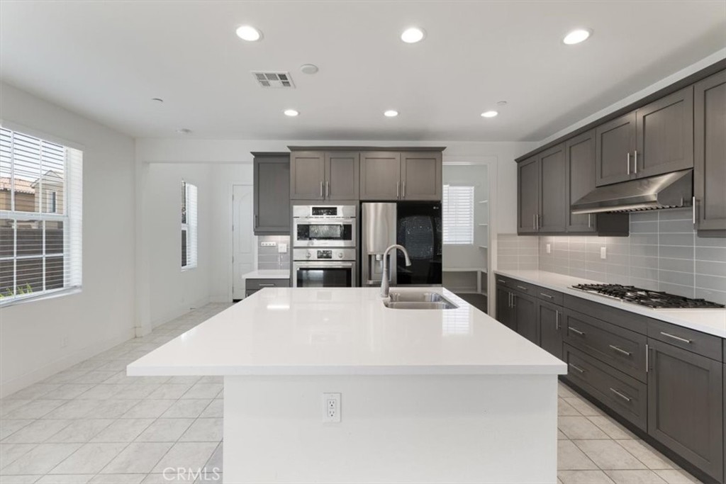 1901 Aliso Canyon Drive