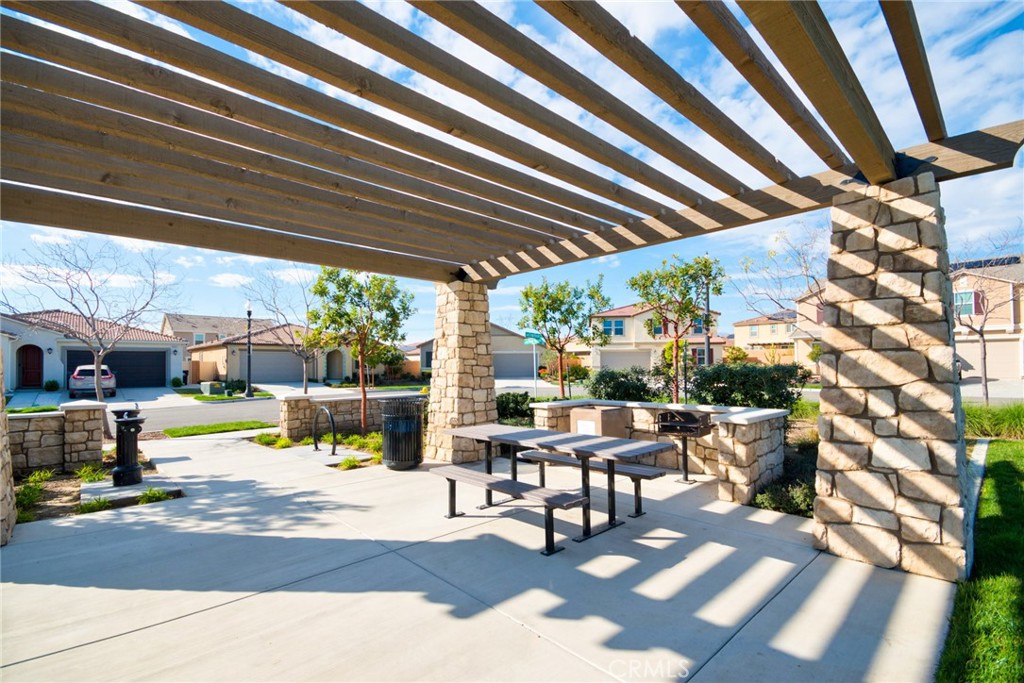 3430 E Foxglove Way
