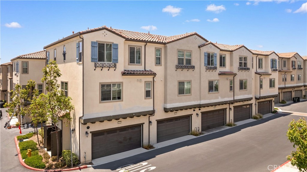 4345 Blazing Star Way