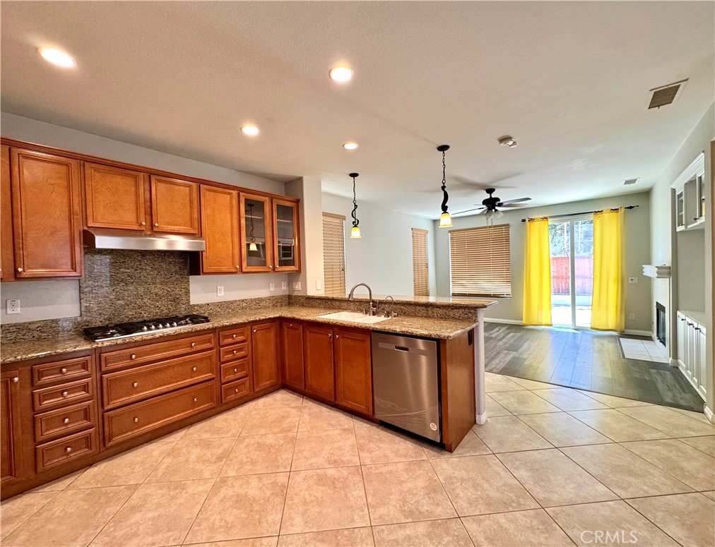 17068 Camino Galvez