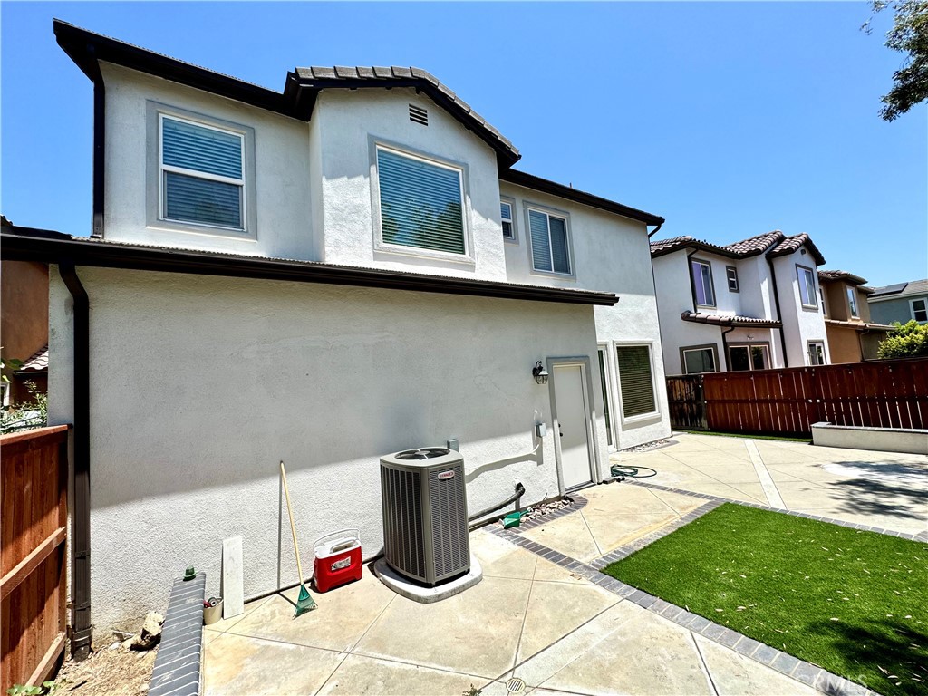 17068 Camino Galvez