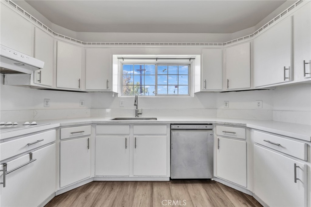 6910 Carnelian Street