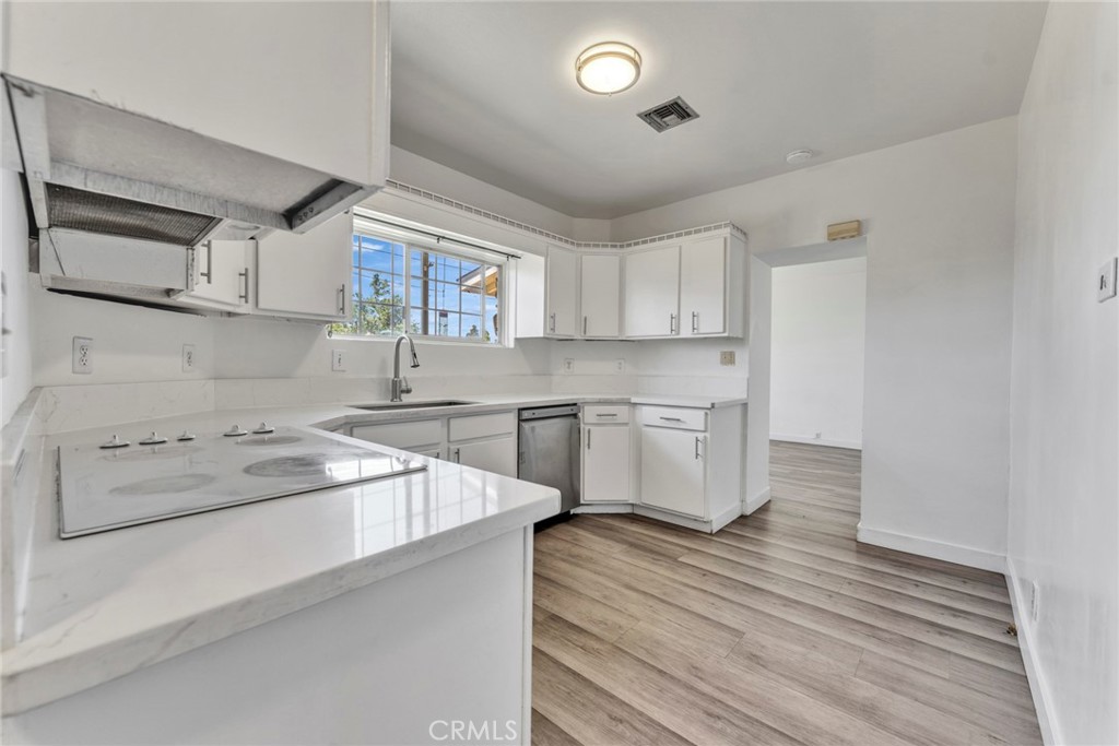 6910 Carnelian Street