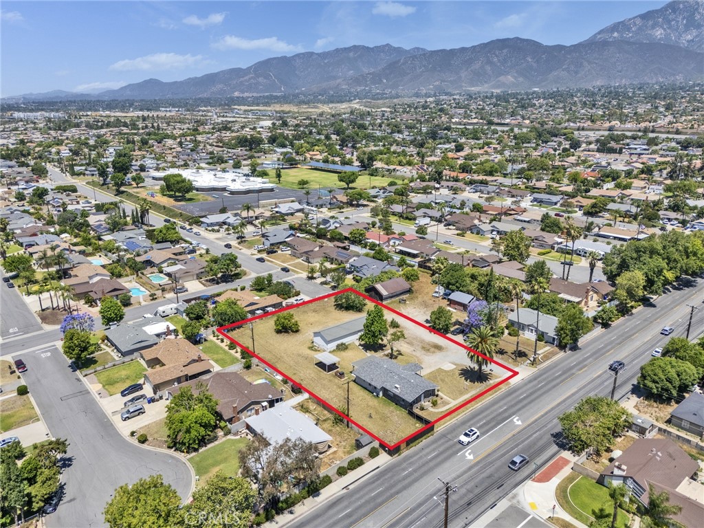 6910 Carnelian Street