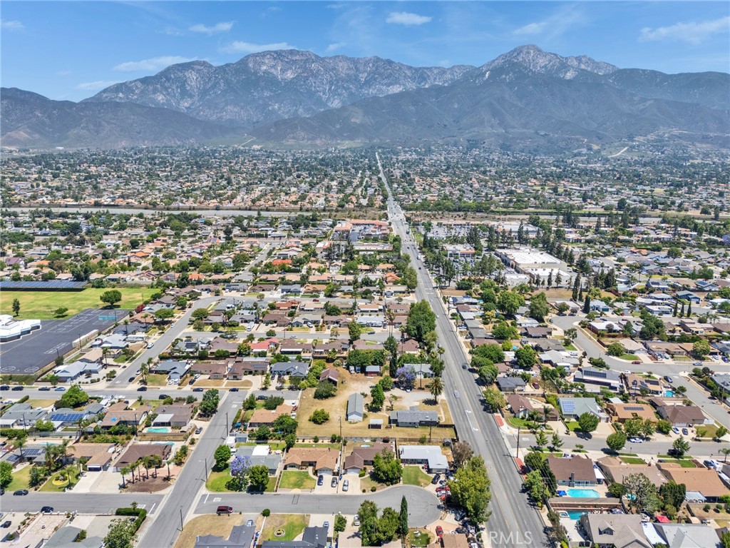 6910 Carnelian Street