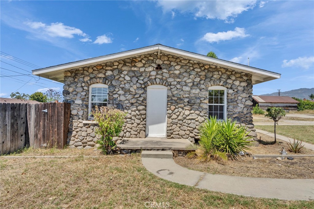 6910 Carnelian Street