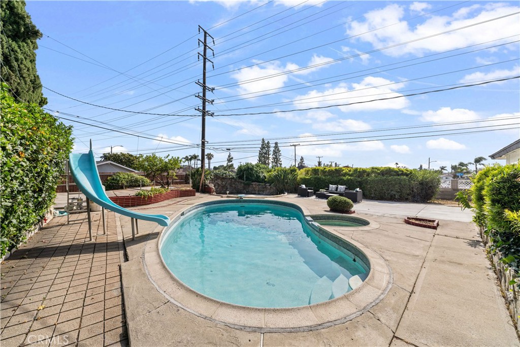 11411 Falconhill Drive