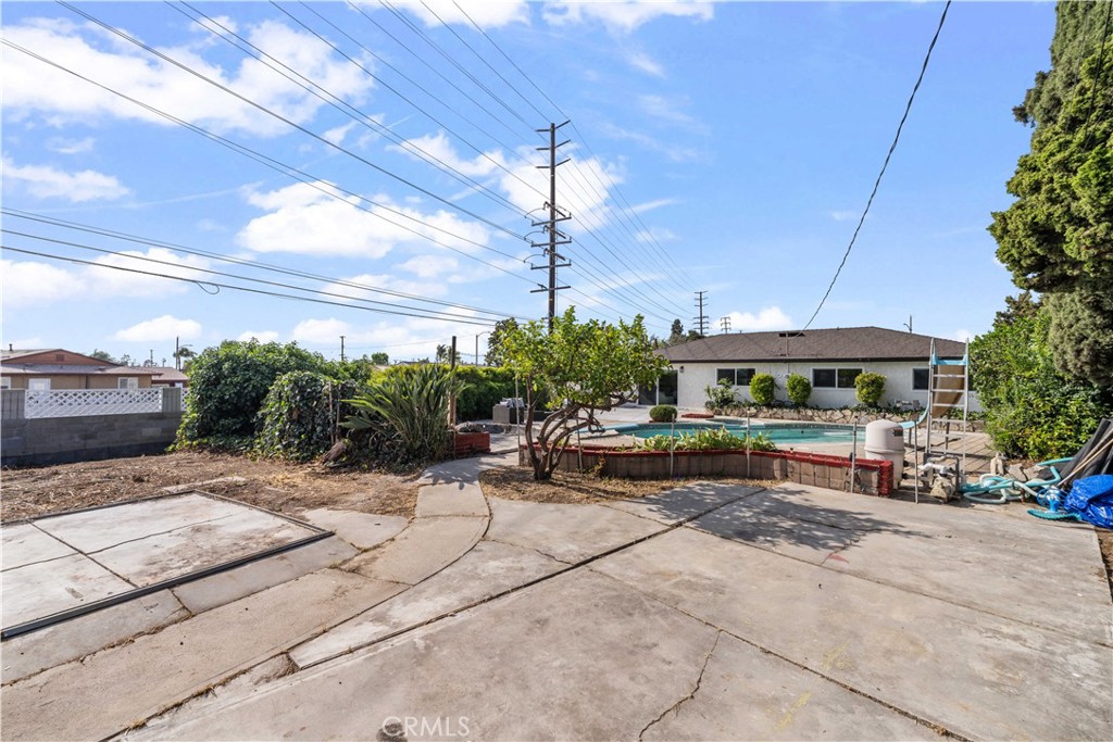 11411 Falconhill Drive