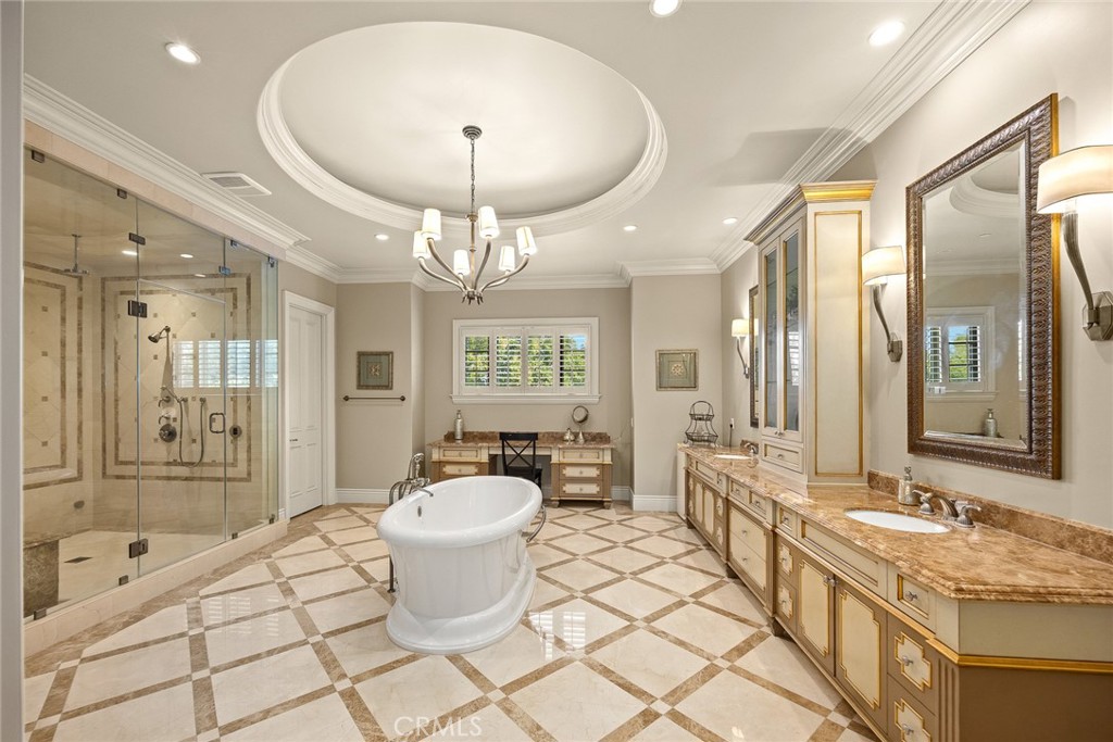 312 W Palm Drive