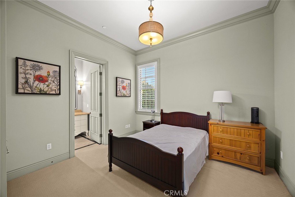 312 W Palm Drive