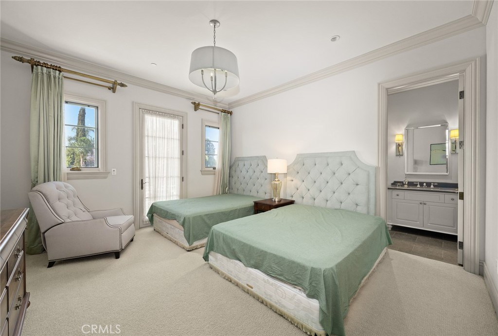 312 W Palm Drive