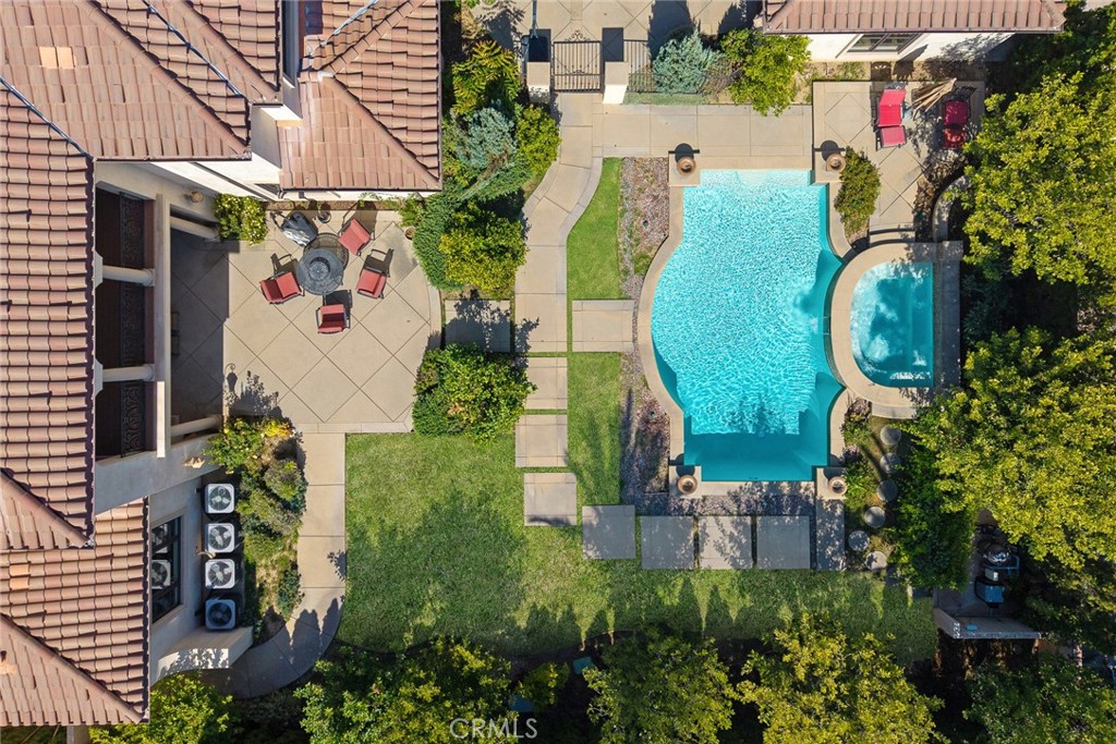 312 W Palm Drive