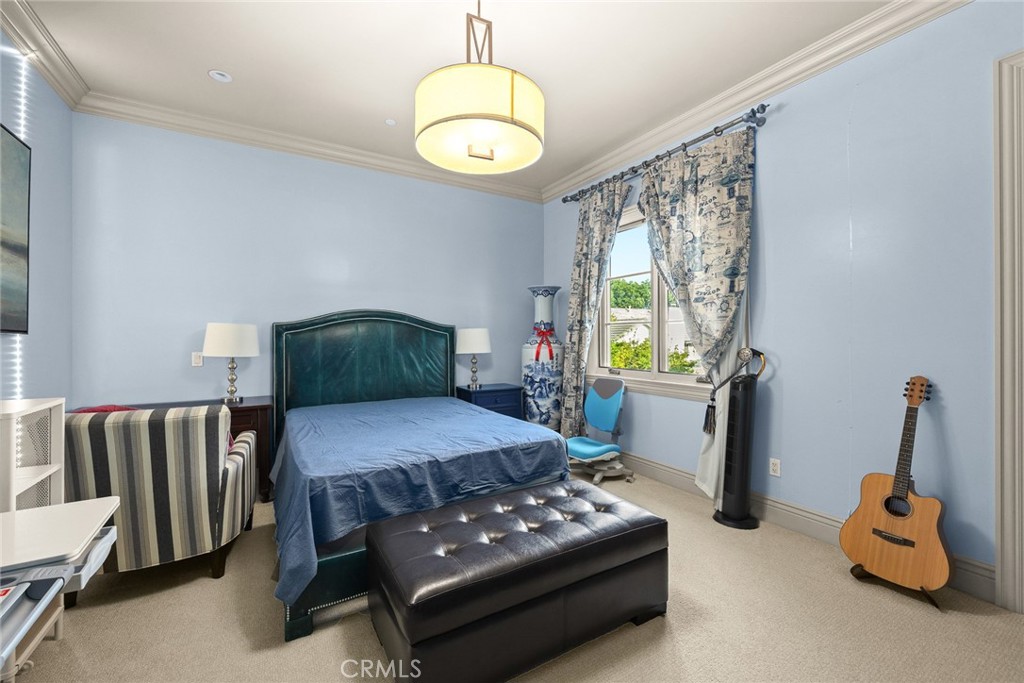 312 W Palm Drive