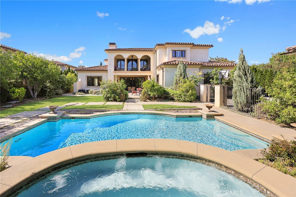 312 W Palm Drive