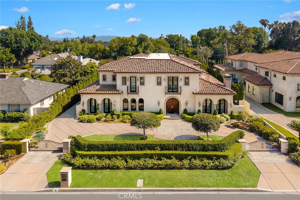312 W Palm Drive