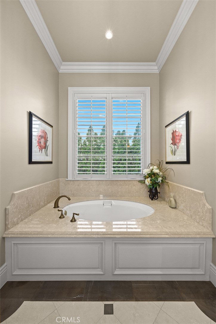 312 W Palm Drive