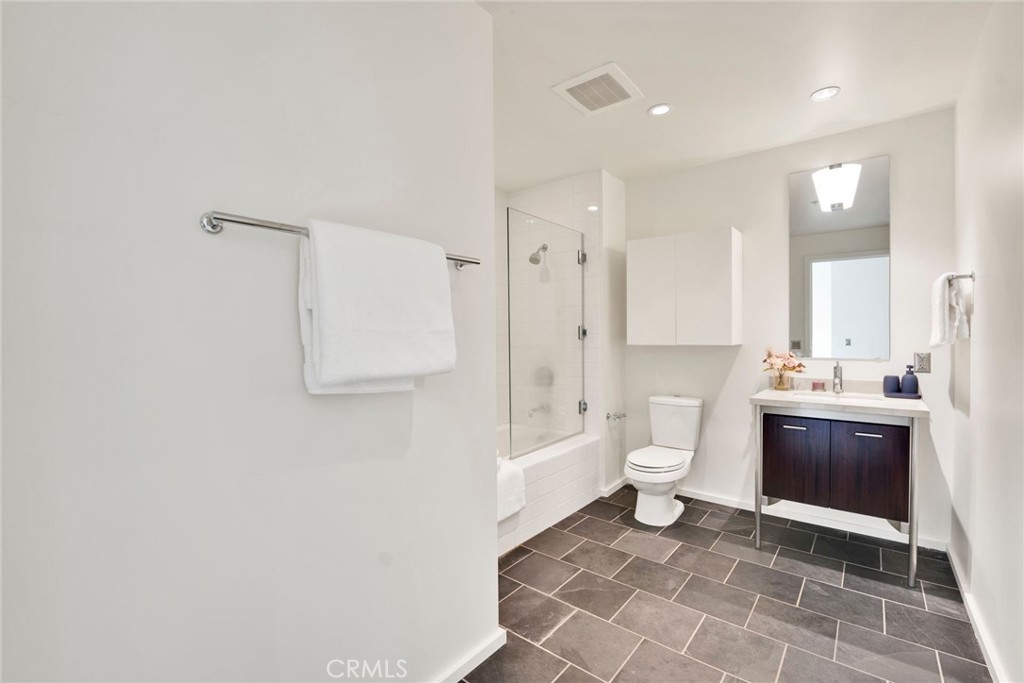 1155 S Grand Avenue 1017