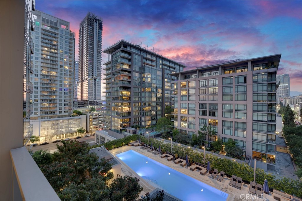 1155 S Grand Avenue 1017