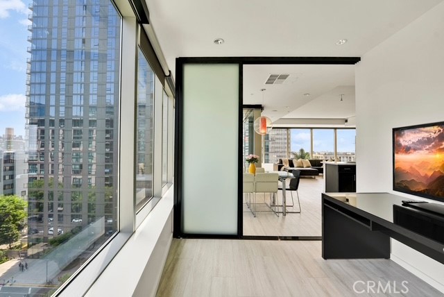 1155 S Grand Avenue 1017