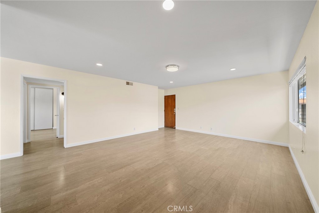 1524 Acacia 5