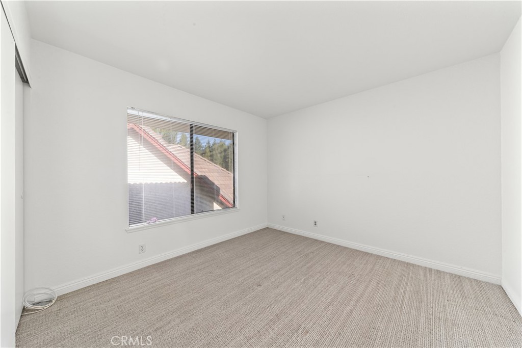 33 Edgebrook Drive