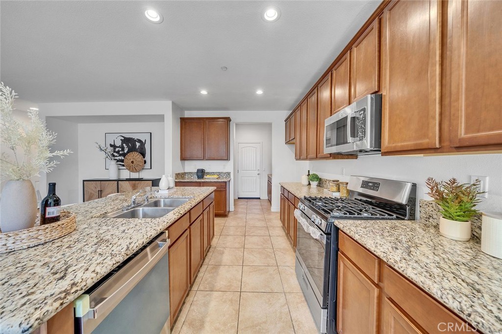9370 Bistro Place