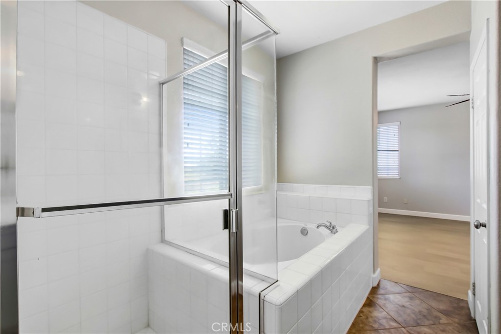 41026 Crimson Pillar Lane