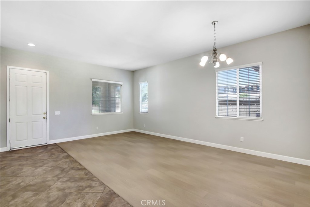41026 Crimson Pillar Lane