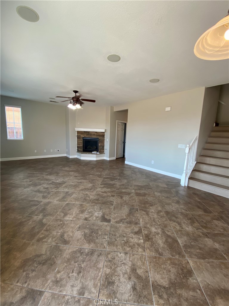 41026 Crimson Pillar Lane