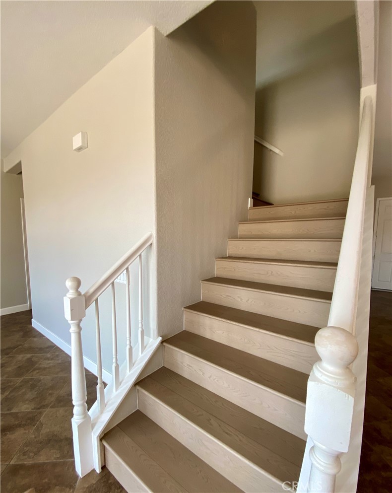 41026 Crimson Pillar Lane