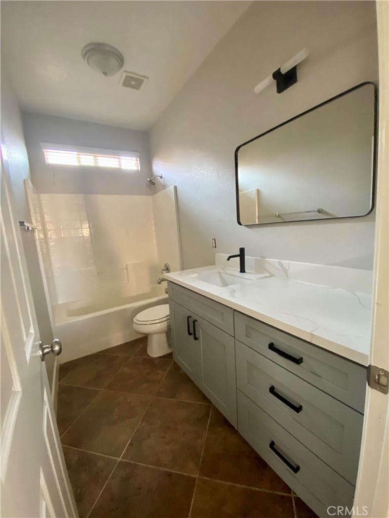 41026 Crimson Pillar Lane